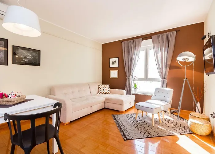 City Central With Free Parking * Pula